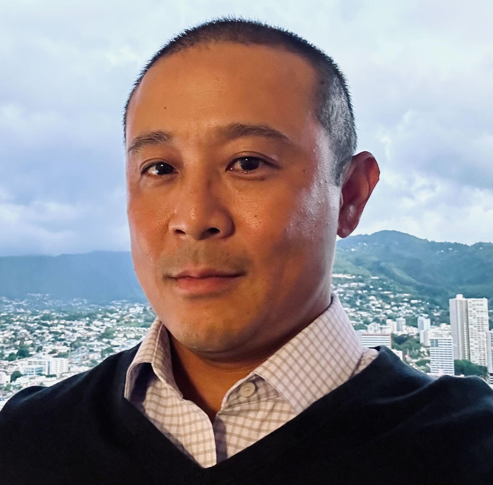 roland saito headshot